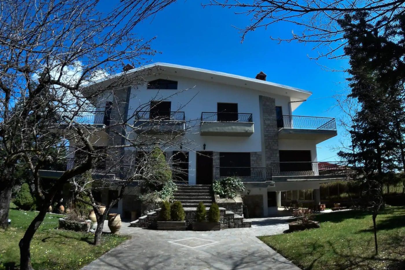 Lake plastira lodge