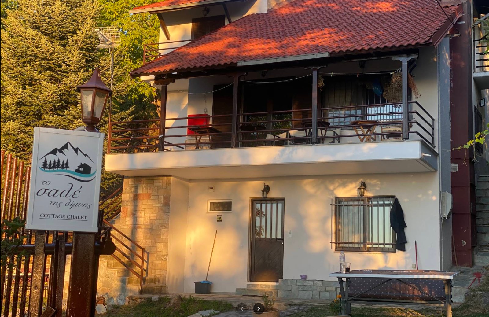 Lake Plastiras Chalet