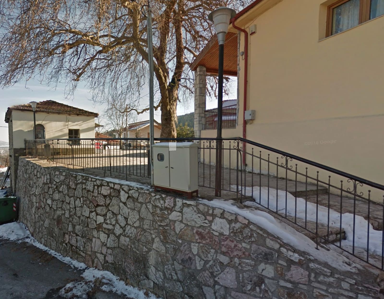 Plateia Krioneriou - Karagiorgos